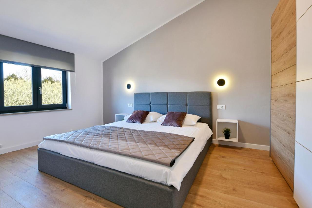 R2 Apartment By Residence Rudan Vižinada Eksteriør bilde