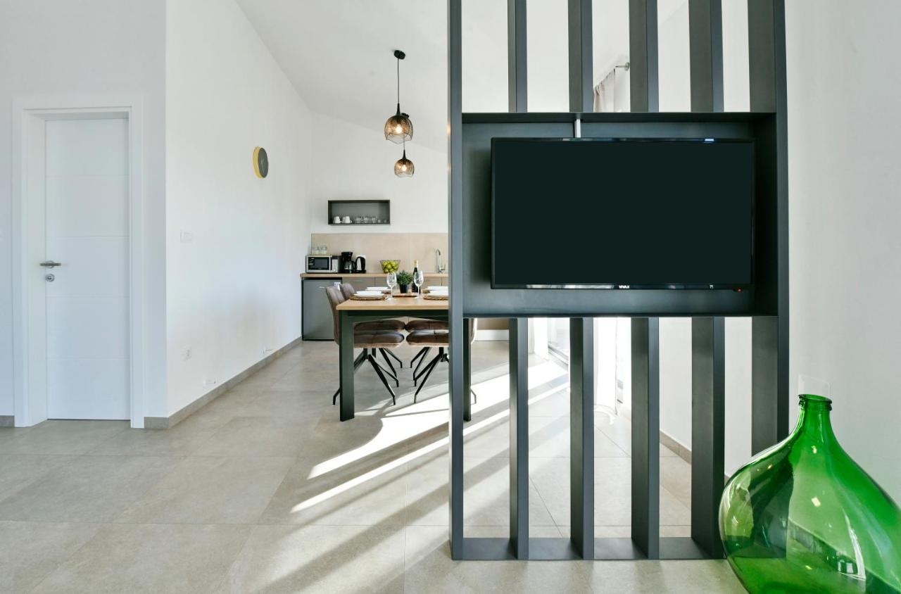 R2 Apartment By Residence Rudan Vižinada Eksteriør bilde