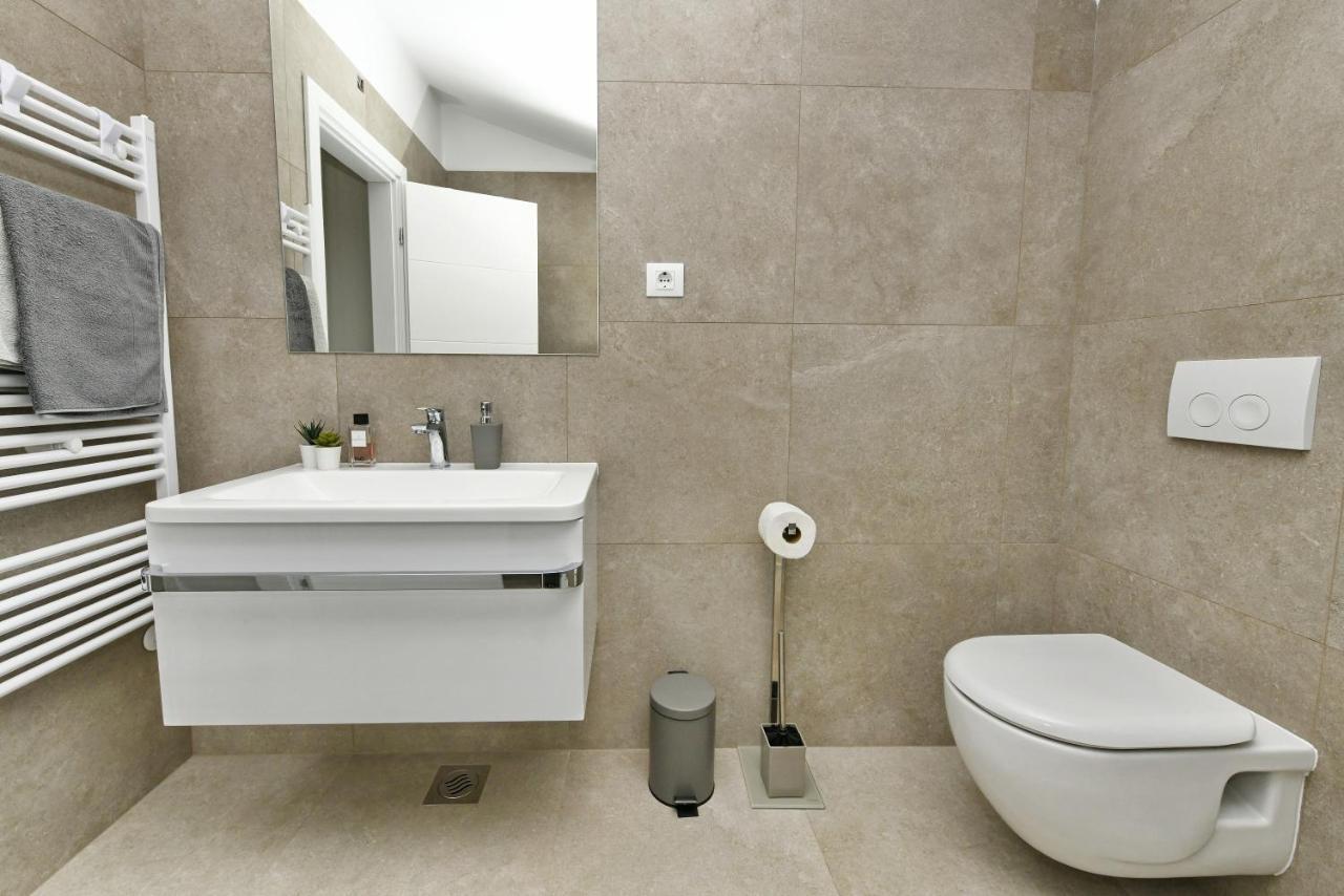 R2 Apartment By Residence Rudan Vižinada Eksteriør bilde